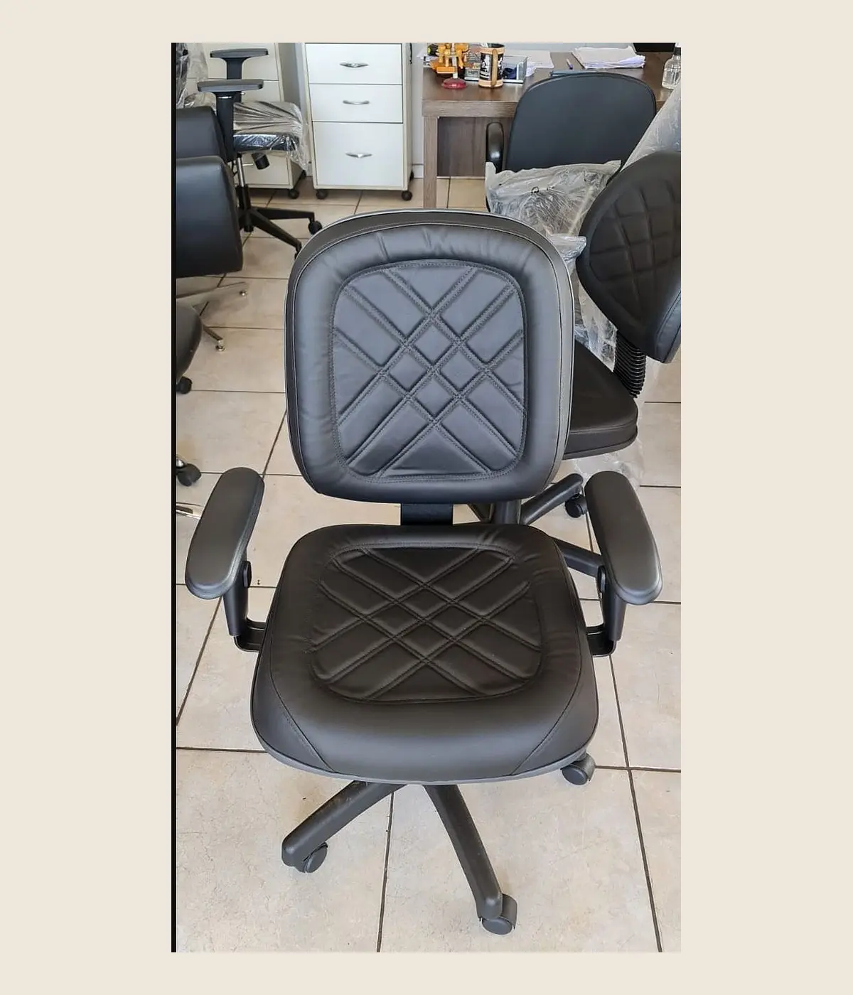 Cadeira Diretor — Modelo 02