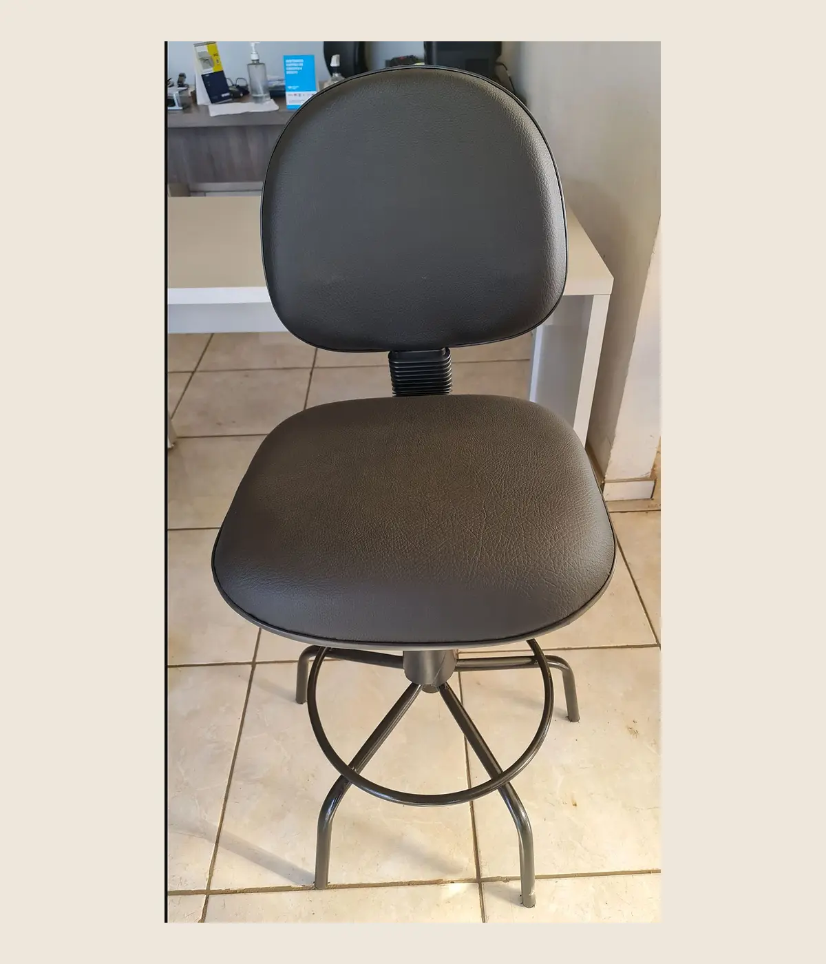Cadeira Executiva — Modelo 03