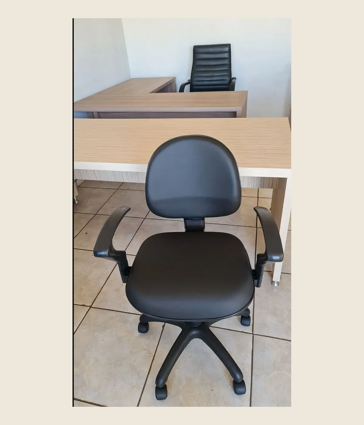 Cadeira Executiva — Modelo 04